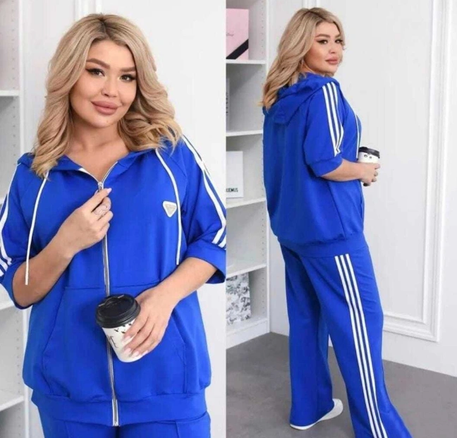 Костюм женский